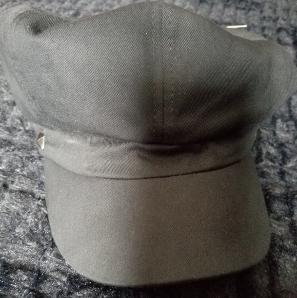 Women's Hat - Picture 2 of 5